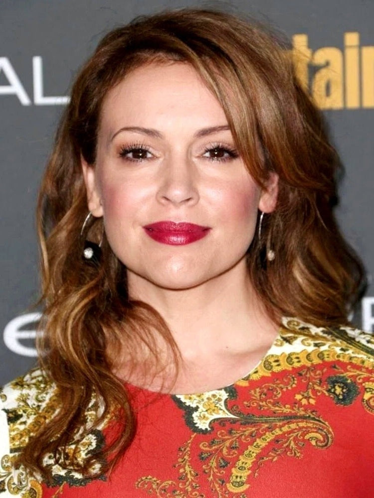 Alyssa Milano 8.5 x 11 Candid Photograph Art Print Photo Picture Collectibles:Photographic Images:Photographs Style Your Walls